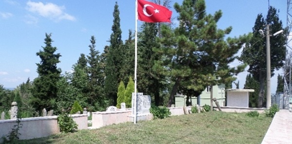 BÜYÜKŞEHİR ARİFE GÜNÜ MEZARLIKLARDA ÇİÇEK DAĞITACAK