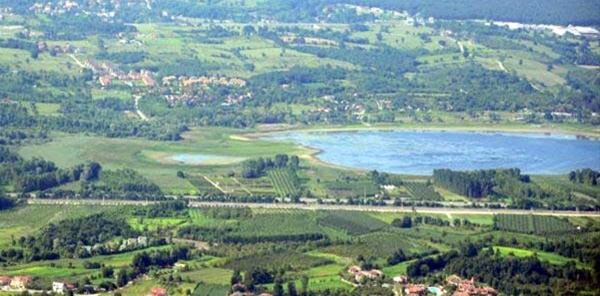 SAPANCA GÖLÜ'NDE TEHLİKE ÇANLARI!