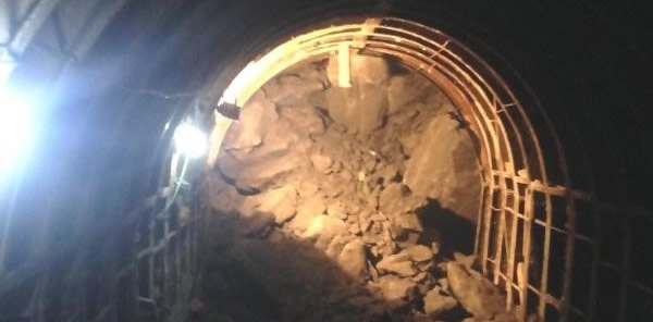 YAKLAŞIK 11 BİN METRELİK ÇELİK HATTIN 9 BİN METRESİ TAMAMLANDI