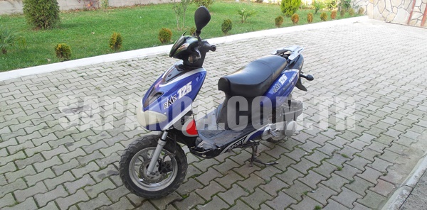 MOTOSİKLET HIRSIZLARI POLİSTEN KAÇAMADI