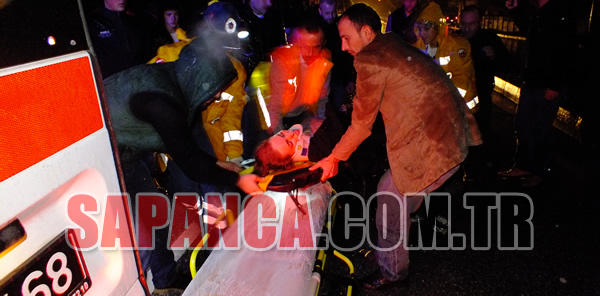 SAPANCA İLÇESİNDE OTOMOBİLİN ÇARPTIĞI SEDA GÜR YARALANDI