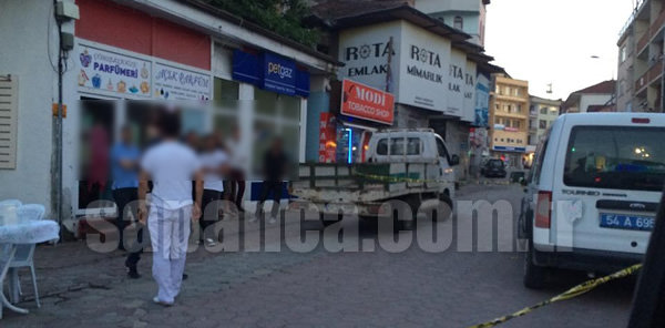 TARTIŞTIĞI ŞAHSI AYAĞINDAN VURDU