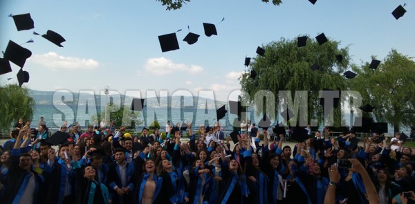 SAPANCA VE KIRKPINAR TURİZM MYO’DA DİPLOMA HEYECANI