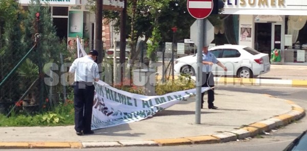 O PANKART ZABITA TARAFINDAN SÖKÜLDÜ