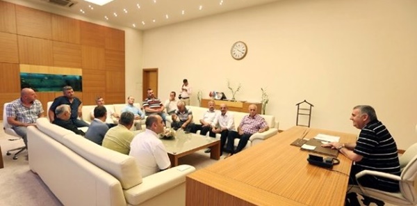 BAŞKAN ZEKİ TOÇOĞLU SAPANCA MAHALLE MUHTARLARLARI İLE GÖRÜŞTÜ