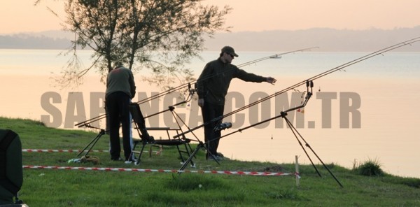 SAZAN BALIĞI TUTMA YARIŞMASI BAŞLADI