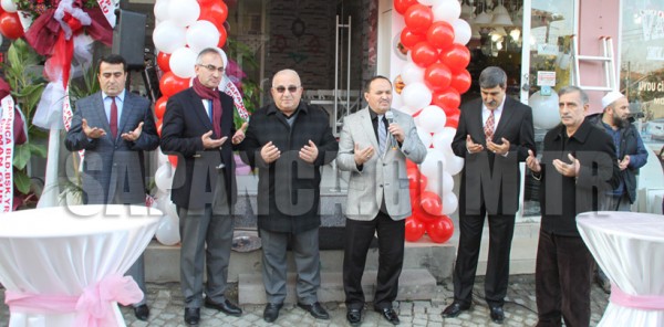 İŞ VE SİYASET DÜNYASI BU AÇILIŞTA BULUŞTU