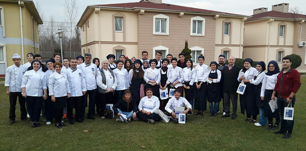 AKADEMİK GENÇ AŞÇILAR TAHTA KAŞIK YEMEK YARIŞMASI SONUÇLANDI