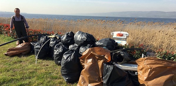 SAPANCA GÖLÜ KIYISINDA BAHAR TEMİZLİĞİ