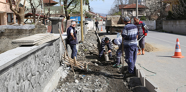 GAZİPAŞA MAHALLESİ KALDIRIMLARLA DONATILIYOR