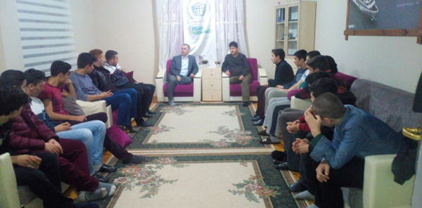 SAPANCA GENÇ İHH PROF. DR. SAVAŞAN'I AĞIRLADI