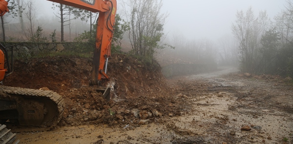 BALKAYA MAHALLESİ YOLU GENİŞLETİLİYOR
