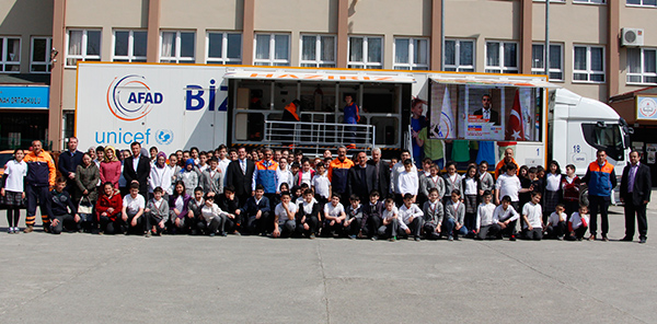 DEPREMİ SİMÜLASYON TIRINDA YAŞADILAR