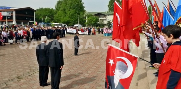 23 NİSAN SAPANCA'DA COŞKUYLA KUTLANDI