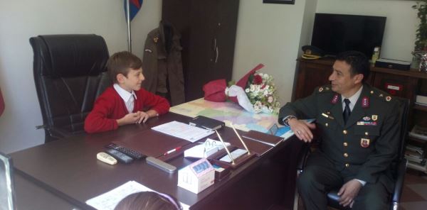 GARNİZON KOMUTANI KOLTUĞUNU DEVRETTİ