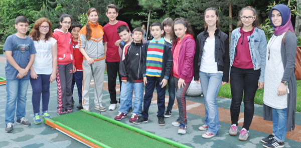 ÖĞRENCİLER, NG SAPANCA'DA DOYASIYA EĞLENDİ