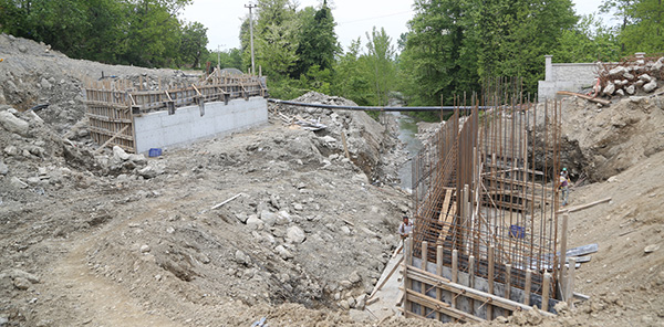 YENİ KÖPRÜDE ÇALIŞMALAR SÜRÜYOR