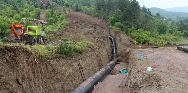 AKÇAY BARAJI’NDA ÇELİK HAT TAMAMLANIYOR