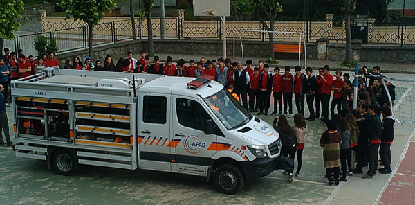 ÖĞRENCİLERE AFET BİLİNCİ EĞİTİMİ