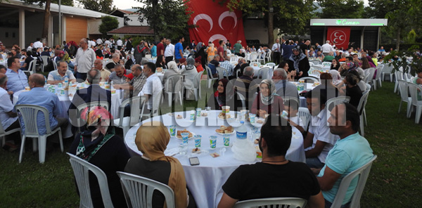 MHP SAPANCA İFTAR DÜZENLEDİ