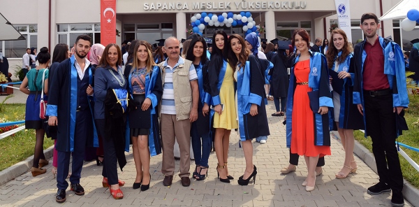 SAPANCA MYO’DA MEZUNİYET TÖRENİ