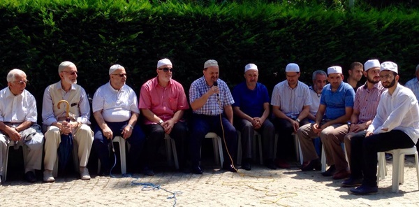 SAPANCA KEMER MEZARLIĞINDA ARİFE GÜNÜ MEVLİD OKUTULDU