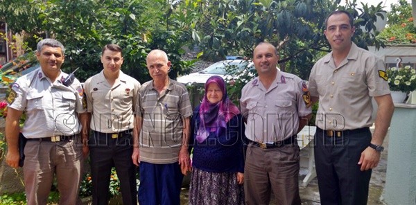 JANDARMA'DAN ŞEHİT AİLESİNE ZİYARET