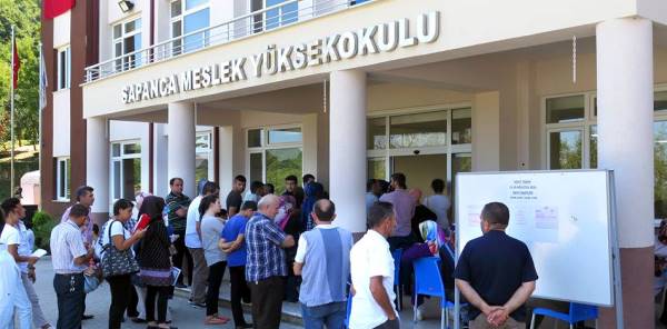 SAPANCA MYO’DA 2 BİN 700 ÖĞRENCİ