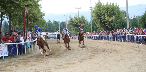 MAHALLİ AT YARIŞLARI 24 EYLÜL'DE