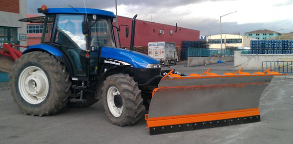 BELEDİYEYE KIŞ ŞARTLARINA UYGUN TRAKTÖRLER ALINACAK