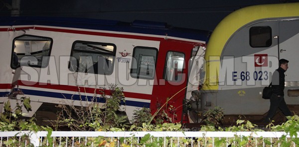 TRENLER SAPANCA'DA KAFA KAFAYA ÇARPIŞTI
