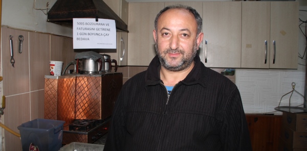 ''DÖVİZİ BOZDURUYORUZ, KİRLİ OYUNU BOZUYORUZ''