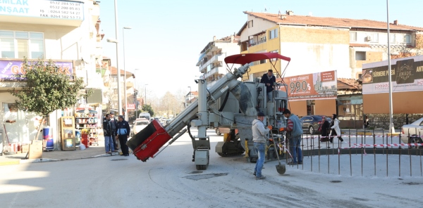 SAPANCA’DA KAVŞAKLARA DÜZENLEME