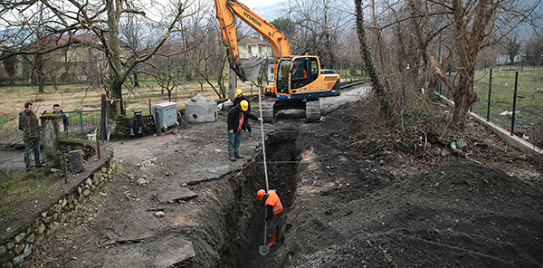 YANIK MAHALLESİ’NDE ALTYAPI ÇALIŞMALARI SÜRÜYOR