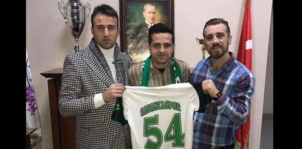 SAKARYASPOR’UN ESKİ KAPTANI LEVENT DEMİRAY RESMEN SAPANCASPOR’DA