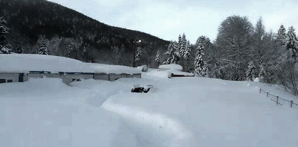 SAPANCA AKÇAY’DA KAR KALINLIĞI 2 METREYİ AŞTI