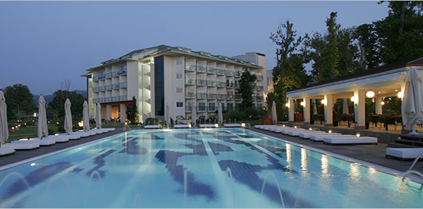 BÜYÜK KENTLERE YAKIN OTELLER YERLİ TURİSTLE AYAKTA KALDI