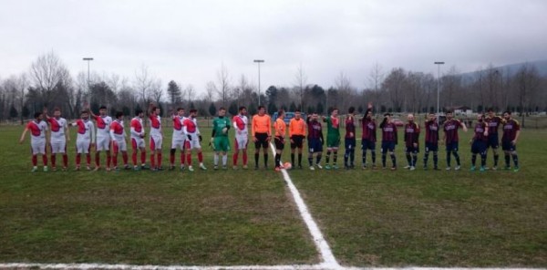 KURTKÖYSPOR 8 KİŞİYLE 3 PUANI KAPTI