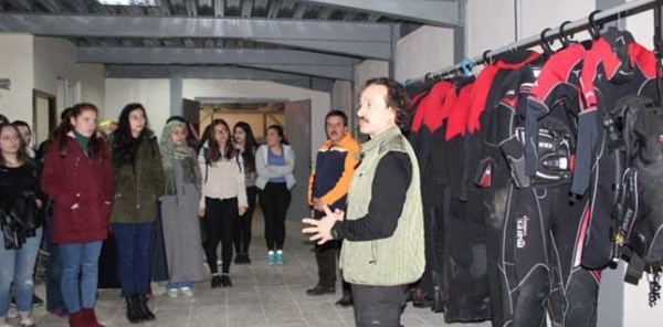 ÖĞRENCİLERDEN SAPANCA AFAD’A ZİYARET