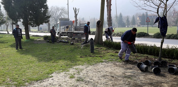SAPANCA BELEDİYESİ PARK VE BAHÇELER MÜDÜRLÜĞÜ BAHAR ÇALIŞMALARINA BAŞLADI