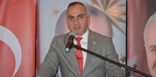 'ÜLKENİN KADERİNİ KADINLARIN DİK DURUŞU DEĞİŞTİRDİ'