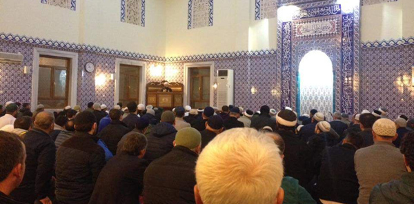 REGAİB KANDİLİ'NDE CAMİLER DOLDU TAŞTI