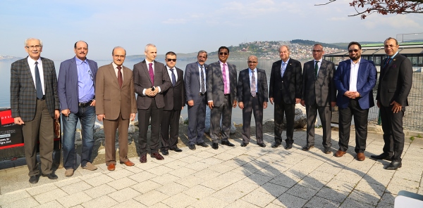 ARAP HEYET SAPANCA'YI ZİYARET ETTİ