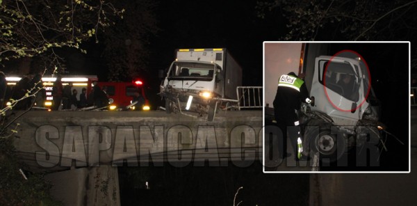 KÖPRÜDE ASILI KALAN KAMYONETTE CAN PAZARI