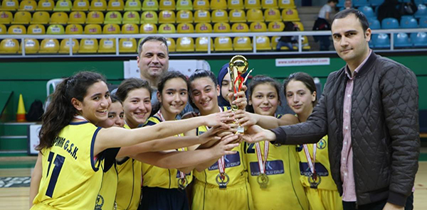 BASKETBOLDA BAYANLAR 2. OLDU