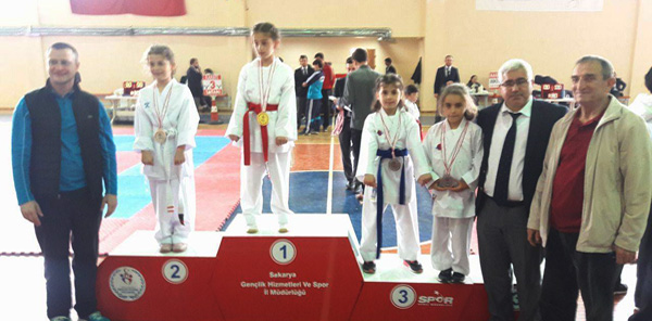 KARATE'DE SAPANCA RÜZGARI