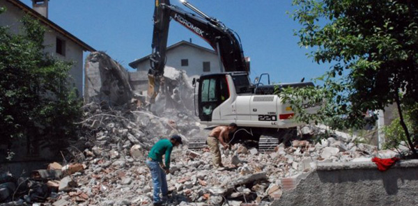 67 ADET RUHSATSIZ YAPININ YIKIMI İÇİN İHALE