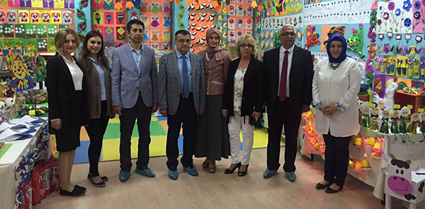 MİNİK ELLERDEN BÜYÜK SERGİ