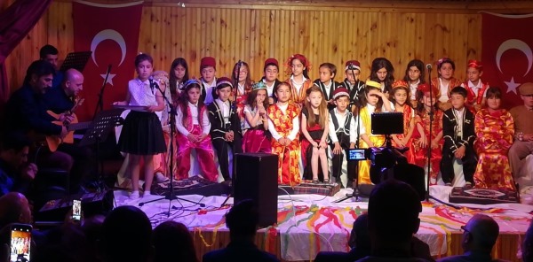 SAPANCA İLKOKULU'NDA TÜRKÜ GECESİ