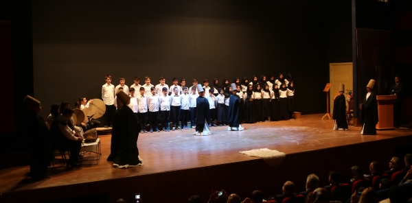 ÖĞRENCİLERDEN MUHTEŞEM SEMA GÖSTERİSİ